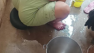 Bath Open Show Desi Bhabhi