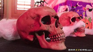 Hallowanking With Xander Corvus, Penny Pax - Brazzers