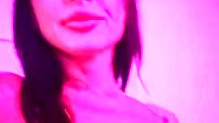 PUSSY BABE BRUNETTE masturbating