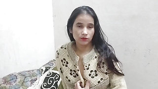 Desi aunty ka big bobs daba kar pela