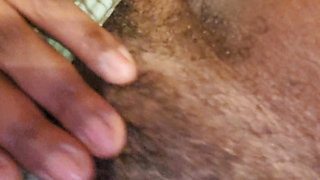 Watch me rub my clit