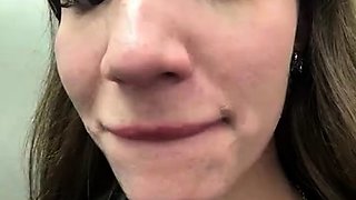 Shy_priincess masturbates in public