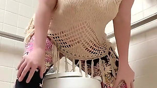 Sexy PAWG Wants You to Worship Her Body