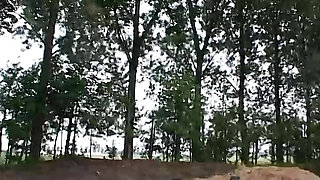 Unexpected Threesome Outdorrs in a Car