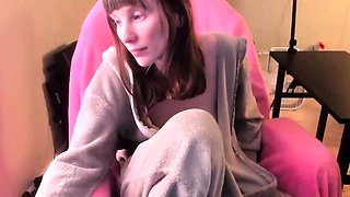 Brunette Solo Webcam Masturbation