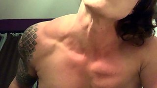 Masturbating amateur cums after solo fun