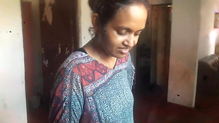 Fucking the Housemaid While She Is Cooking