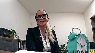 Czech girl Jennifer Mendez fucks with her boss in the office