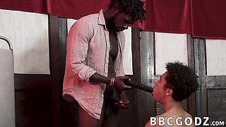 Muscular homo makes a guy suck his dick before rawpounding