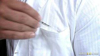 Doc Loosen Up My Throat! With Ramon Nomar, Leilani Leeane - Brazzers