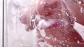 Slutty amateur flashing her big boobs in the backseat