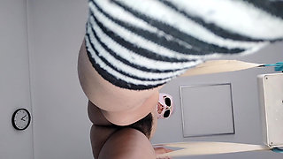 Amateur massage with vibrator, naked brunette. Latina with hairy, big, big ass.