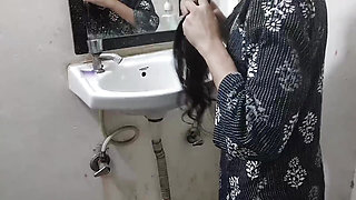 Step sister ko nanga kar ke pel diya