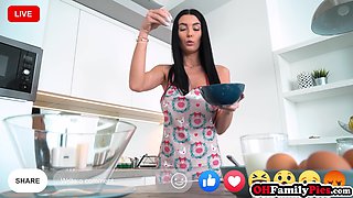 Stepsis cooking hot muffin for stepbro