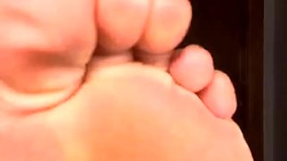Amateur Foot Fetish Girlfriend Sucks and gives a Footjob