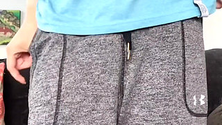 Korean teen shaving her pussy leav9ng it silky smooth