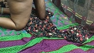 Tamil House Wife Beautiful Aunty Very Hot Big Boobs Aunty Very Hot Fucking in Bed