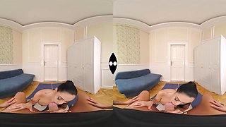 Busy Latina Sapphire Astrea fucked in ripped yoga pants - YogaVR