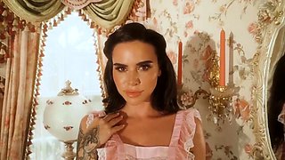 babe brunette 95 flashing pussy on live webcam