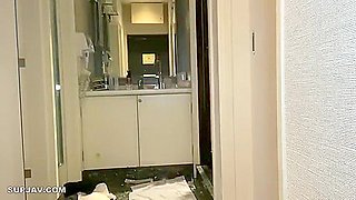 Short Cut Big Tits Girl Who Wants To Show Her Face. She Goes To A Hotel For The First Time With Her