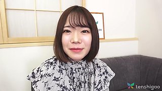 Cute Ayumi is single and is our cute amateur sex partner today