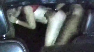prise par deux mecs dans la voiture