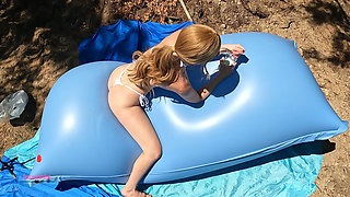 Giant Inflatable Humping with Popping