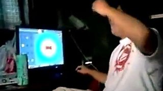Pretty Asian Girlfriend Gives Oral Sex to her Man with a Fri