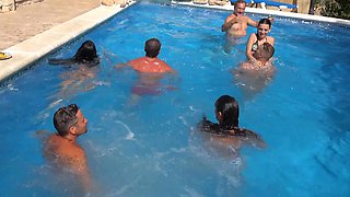Rough dicking by the pool with lovely Massy Sweet & Mavi Burbujita