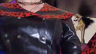 Femdom Mistress Eva Latex Rubber Goddess and Pussy Licking Slave