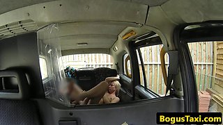 Amateur Brit Licked Before Toes In Pussy