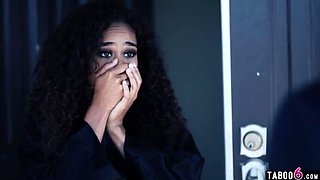 Scarlit Scandal teen ebony fucks delivery guy hardcore during pandemic