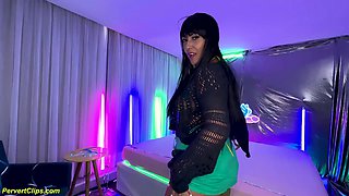 Curvy Big Breast Milf Squirting Massive