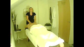 Facesitting Massage