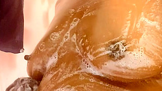 Come Take a Shower with Peachy