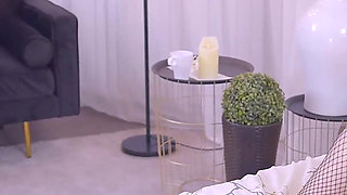 Julia Winter - Round 3 - This Is How I Like It in Bed!