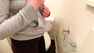 Having sex in small toilet at work with amazing horny girl