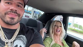 Stacked blonde bitch devours car driver's BBC in open-air hardcore