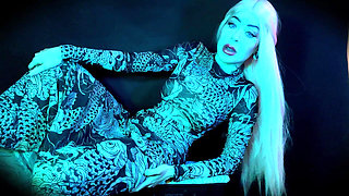 The Punishment for a Cheating Husband Is That He Becomes My Toilet - Caviar Edition