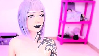 Hot amateur webcam teen masturbates for their fans