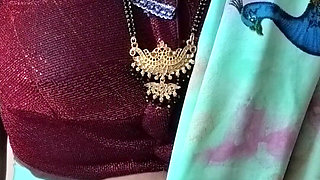 Desi Hot Saira Housewife Big Vegetable Cucumber Fucking My Pussy Hole
