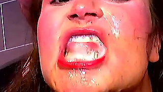 Ggg - Creampie Luisa Swallows the Cum of a Group of Men!