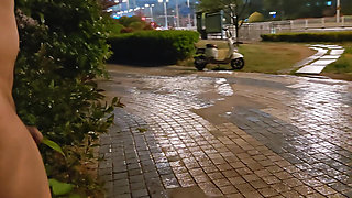 Walking naked on the busy roadside