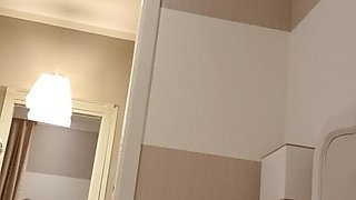 Curvy MILF Gets Fucked in Hotel