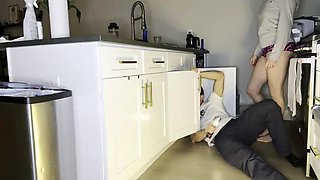 Dickflash, Bigmax8inch Girlfriend Fucks the Plumber and Drains His Pipe in Her Mouth
