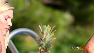 Candee Licious and Rebecca Ignite Outdoor Slutty Passion