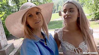 Alluring blonde lesbos porn clip