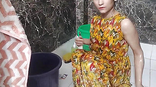 Step sister ko nanga kar ke dost ne chod diya