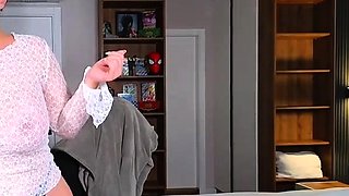 Big boobs milf masturbates with her dildo
