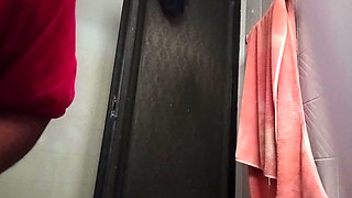 Milf fat co-worker records herself and sends me the video taking a shower